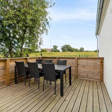 Lovely In Idyllic Surroundings 펜션